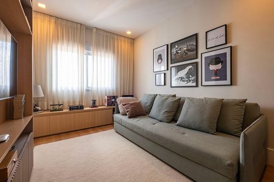 Compra apartamento em Alto de Pinheiros com 7 quartos, 5 suítes e varanda gourmet. — Suíte 4
