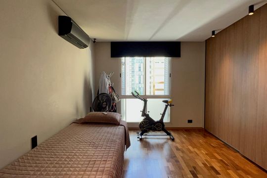 Venda de apartamento mobiliado em Cerqueira César com 3 quartos, 2 suítes e churrasqueira. — Suíte 1