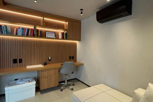 Venda de apartamento mobiliado em Cerqueira César com 3 quartos, 2 suítes e churrasqueira. — Quarto