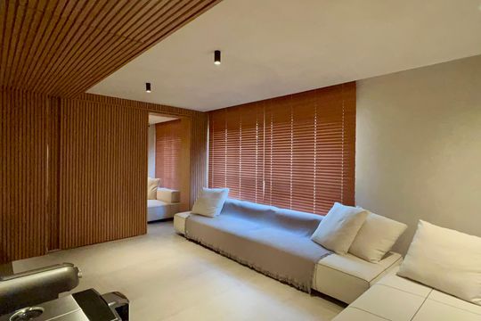 Venda de apartamento mobiliado em Cerqueira César com 3 quartos, 2 suítes e churrasqueira. — Sala de TV