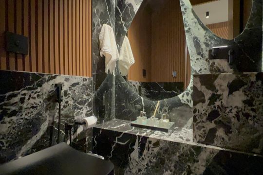 Venda de apartamento mobiliado em Cerqueira César com 3 quartos, 2 suítes e churrasqueira. — Lavabo