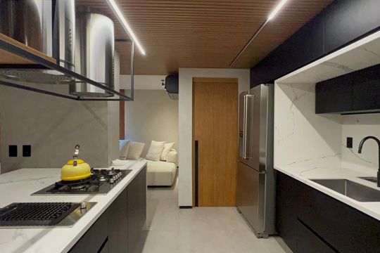 Venda de apartamento mobiliado em Cerqueira César com 3 quartos, 2 suítes e churrasqueira. — Cozinha