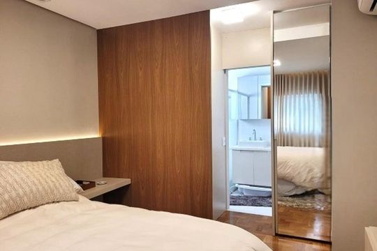 Apartamento mobiliado com 3 quartos, ideal para quem busca uma compra prática e confortável. — Quarto