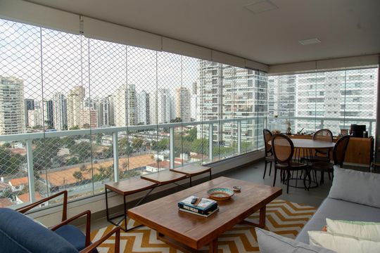 Apartamento para comprar: 3 quartos, closet, academia, mobiliado. — Varanda da Sala
