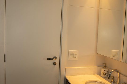 Apartamento para comprar: 3 quartos, closet, academia, mobiliado. — Banheiro da Suíte 1
