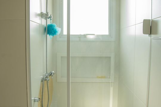 Apartamento para comprar: 3 quartos, closet, academia, mobiliado. — Banheiro da Suíte 2
