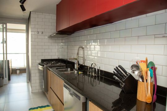 Apartamento para comprar: 3 quartos, closet, academia, mobiliado. — Cozinha e Área de Serviço