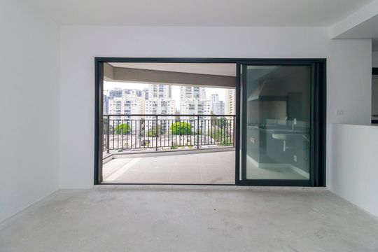 Venda de apartamento no Brooklin com 2 quartos, varanda e condomínio com piscina e churrasqueira. — Sala