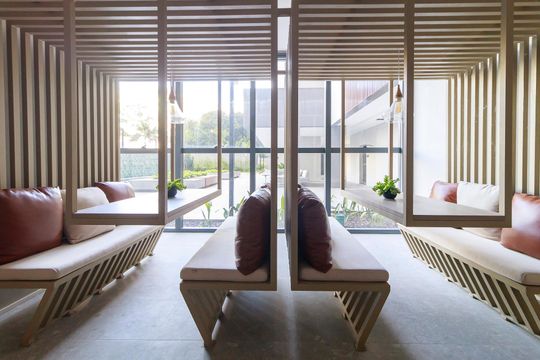 Venda de apartamento no Brooklin com 2 quartos, varanda e condomínio com piscina e churrasqueira. — Área comum