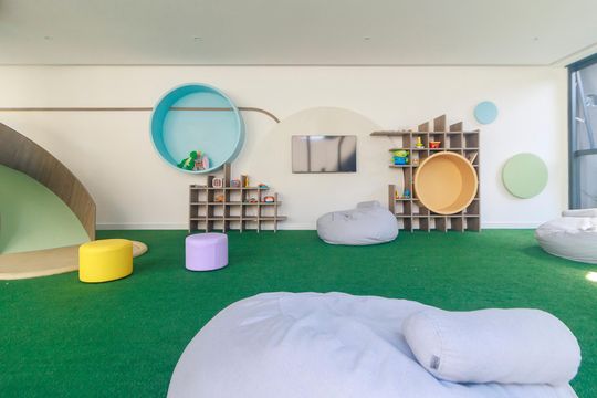 Venda de apartamento no Brooklin com 2 quartos, varanda e condomínio com piscina e churrasqueira. — Área comum - Brinquedoteca