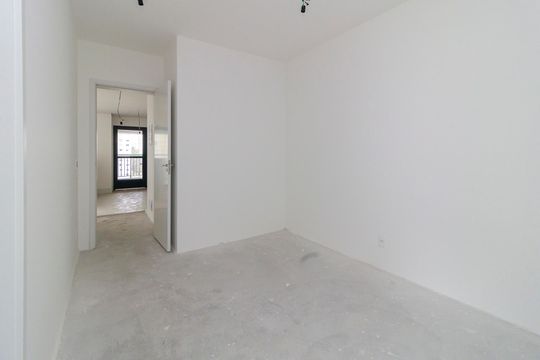 Venda de apartamento no Brooklin com 2 quartos, varanda e condomínio com piscina e churrasqueira. — Suíte 1