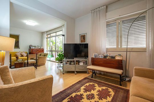 Compra apartamento em Cerqueira César com 3 quartos. — Sala