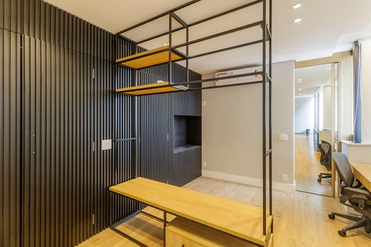 Venda de apartamento mobiliado, 2 quartos, closet e aceita pets. — Suíte 3