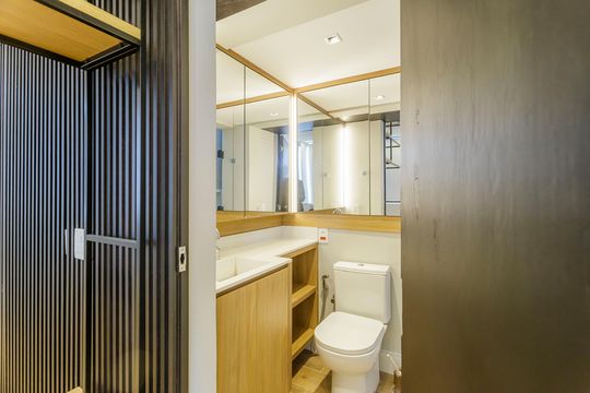Venda de apartamento mobiliado, 2 quartos, closet e aceita pets. — Banheiro da Suíte 3