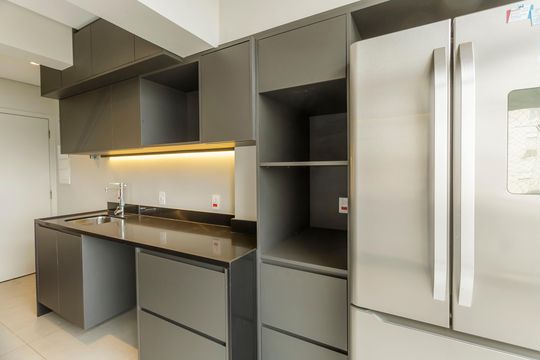 Venda de apartamento mobiliado, 2 quartos, closet e aceita pets. — Cozinha