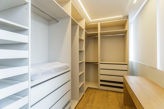 Venda de apartamento mobiliado, 2 quartos, closet e aceita pets. — Closet da Suíte 3