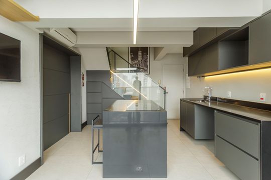 Venda de apartamento mobiliado, 2 quartos, closet e aceita pets. — Cozinha