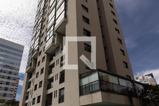Venda de apartamento mobiliado, 2 quartos, closet e aceita pets. — Fachada
