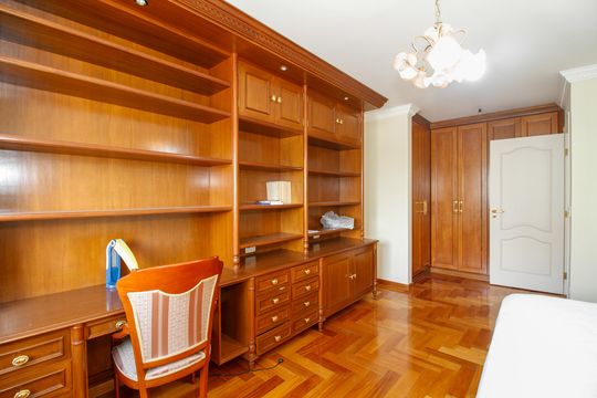 Comprar apartamento no Paraíso: 5 quartos, piscina e churrasqueira no condomínio. — Quarto 2