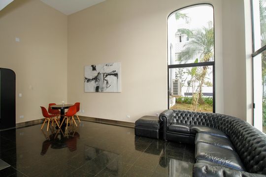 Comprar apartamento no Paraíso: 5 quartos, piscina e churrasqueira no condomínio. — Área Comum - Salão de Festas
