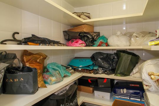 Comprar apartamento no Paraíso: 5 quartos, piscina e churrasqueira no condomínio. — Despensa