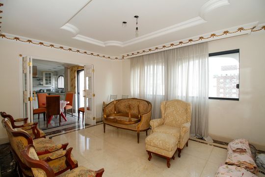 Comprar apartamento no Paraíso: 5 quartos, piscina e churrasqueira no condomínio. — Sala de Jantar