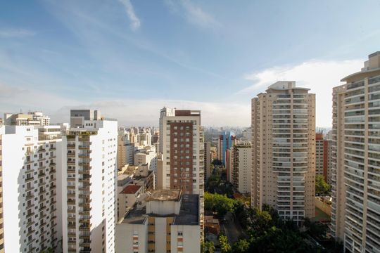 Comprar apartamento no Paraíso: 5 quartos, piscina e churrasqueira no condomínio. — Vista da Piscina (Cobertura)