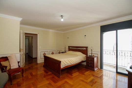 Comprar apartamento no Paraíso: 5 quartos, piscina e churrasqueira no condomínio. — Suíte 5