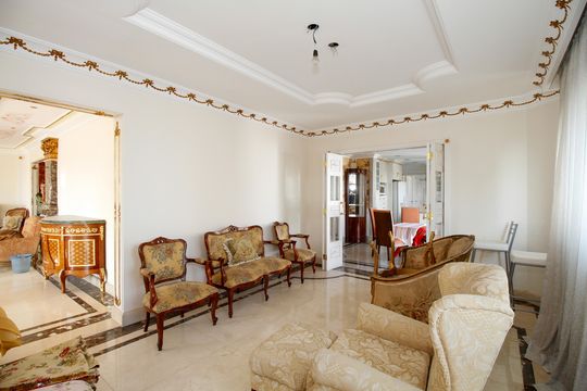 Comprar apartamento no Paraíso: 5 quartos, piscina e churrasqueira no condomínio. — Sala de Jantar