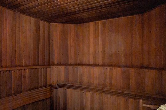 Comprar apartamento no Paraíso: 5 quartos, piscina e churrasqueira no condomínio. — Área Comum - Sauna