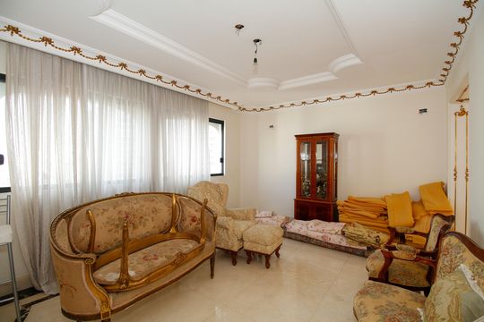 Comprar apartamento no Paraíso: 5 quartos, piscina e churrasqueira no condomínio. — Sala de Jantar