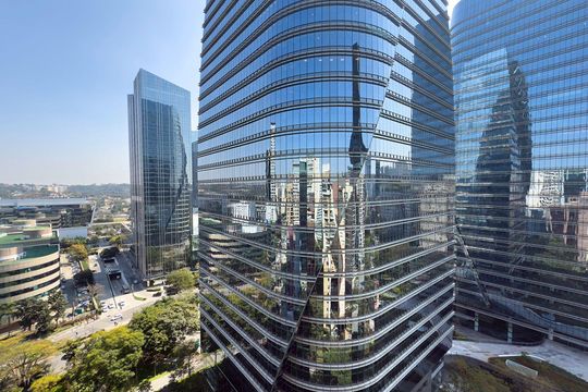 Venda de apartamento mobiliado na Vila Olímpia com 2 quartos e varanda gourmet. — Vista