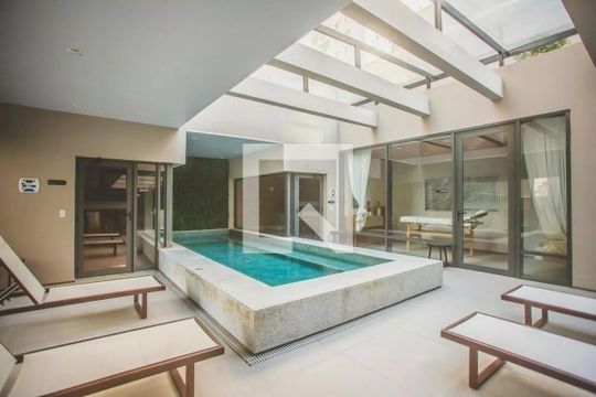 Apartamento mobiliado com 3 quartos, piscina, churrasqueira e varanda na Vila Clementino, para comprar. — Spa