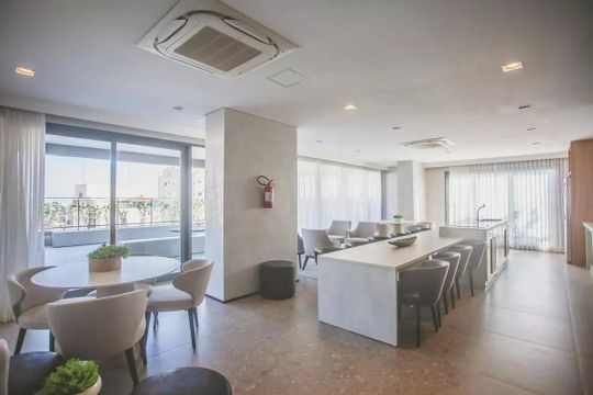 Apartamento mobiliado com 3 quartos, piscina, churrasqueira e varanda na Vila Clementino, para comprar. — Área comum - Salão de festas