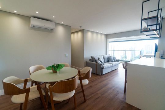 Apartamento mobiliado com 3 quartos, piscina, churrasqueira e varanda na Vila Clementino, para comprar. — foto 1