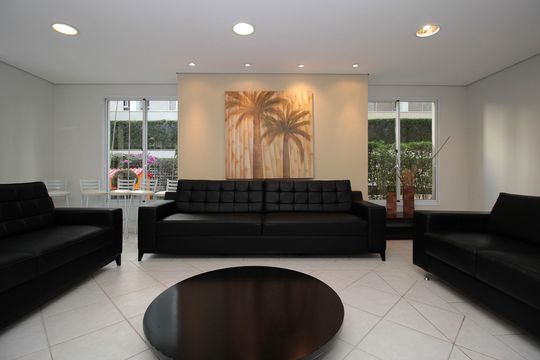 Comprar apartamento mobiliado de 2 quartos no Jardim Paulista com varanda e pets permitidos. — Área comum - Salão de festas