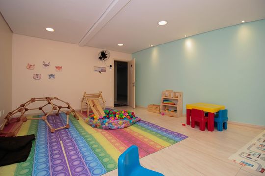 Comprar apartamento mobiliado de 2 quartos no Jardim Paulista com varanda e pets permitidos. — Brinquedoteca