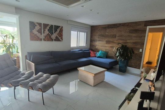 Venda de apartamento mobiliado com 3 quartos e varanda gourmet em Campo Belo. Piscina no condomínio. — foto 2