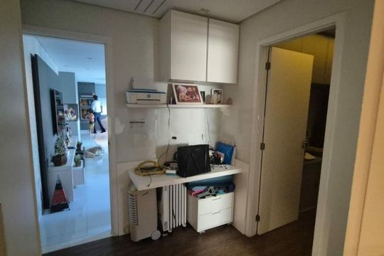 Venda de apartamento mobiliado com 3 quartos e varanda gourmet em Campo Belo. Piscina no condomínio. — foto 9