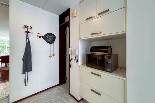 Venda de apartamento com 3 quartos. Oportunidades únicas de venda. — Cozinha