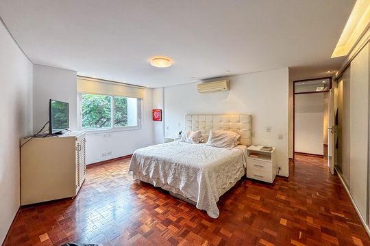 Venda de apartamento com 3 quartos. Oportunidades únicas de venda. — Suíte