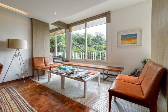 Venda de apartamento com 3 quartos. Oportunidades únicas de venda. — Sala