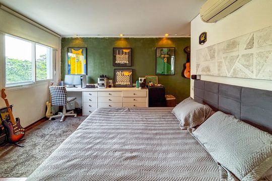 Venda de apartamento com 3 quartos. Oportunidades únicas de venda. — Suíte 2