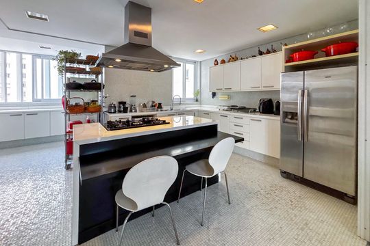Venda de apartamento com 3 quartos. Oportunidades únicas de venda. — Cozinha