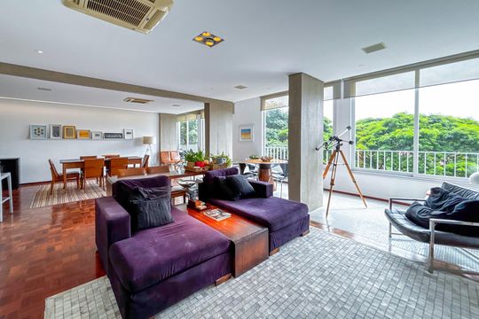 Venda de apartamento com 3 quartos. Oportunidades únicas de venda. — Sala