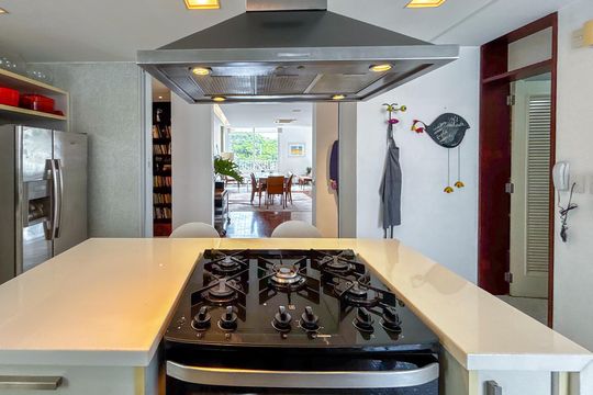 Venda de apartamento com 3 quartos. Oportunidades únicas de venda. — Cozinha