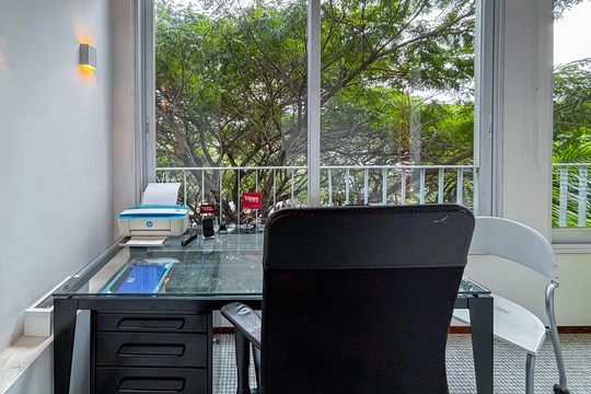 Venda de apartamento com 3 quartos. Oportunidades únicas de venda. — Escritório