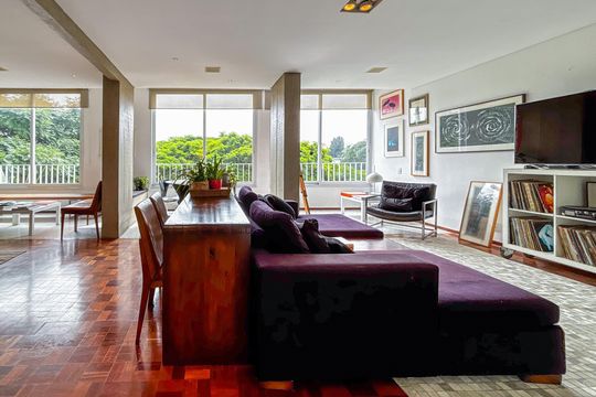 Venda de apartamento com 3 quartos. Oportunidades únicas de venda. — Sala