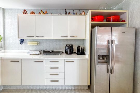 Venda de apartamento com 3 quartos. Oportunidades únicas de venda. — Cozinha