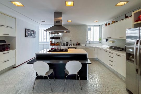 Venda de apartamento com 3 quartos. Oportunidades únicas de venda. — Cozinha